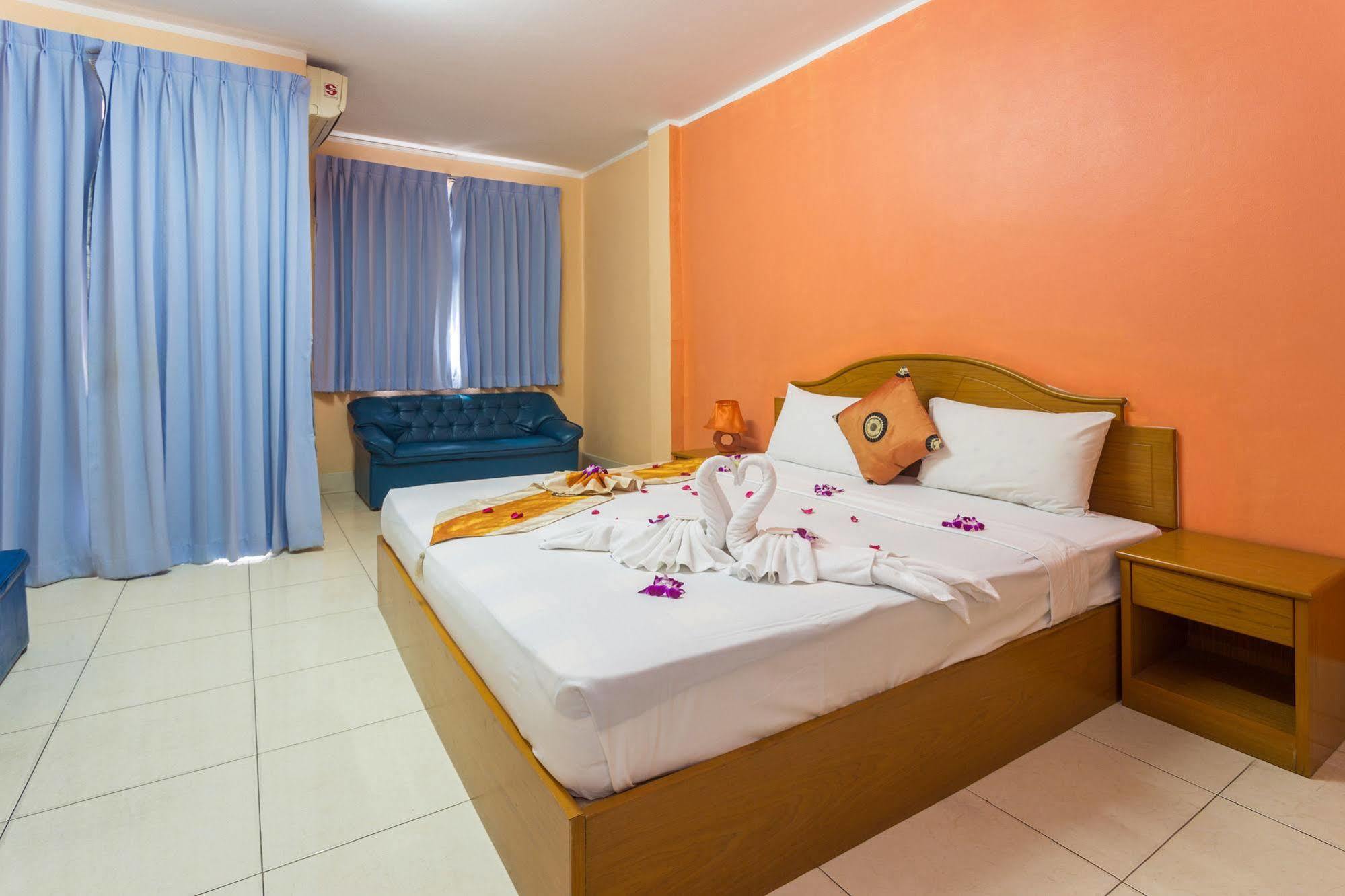 Guesthouse Belvedere Patong Exteriör bild