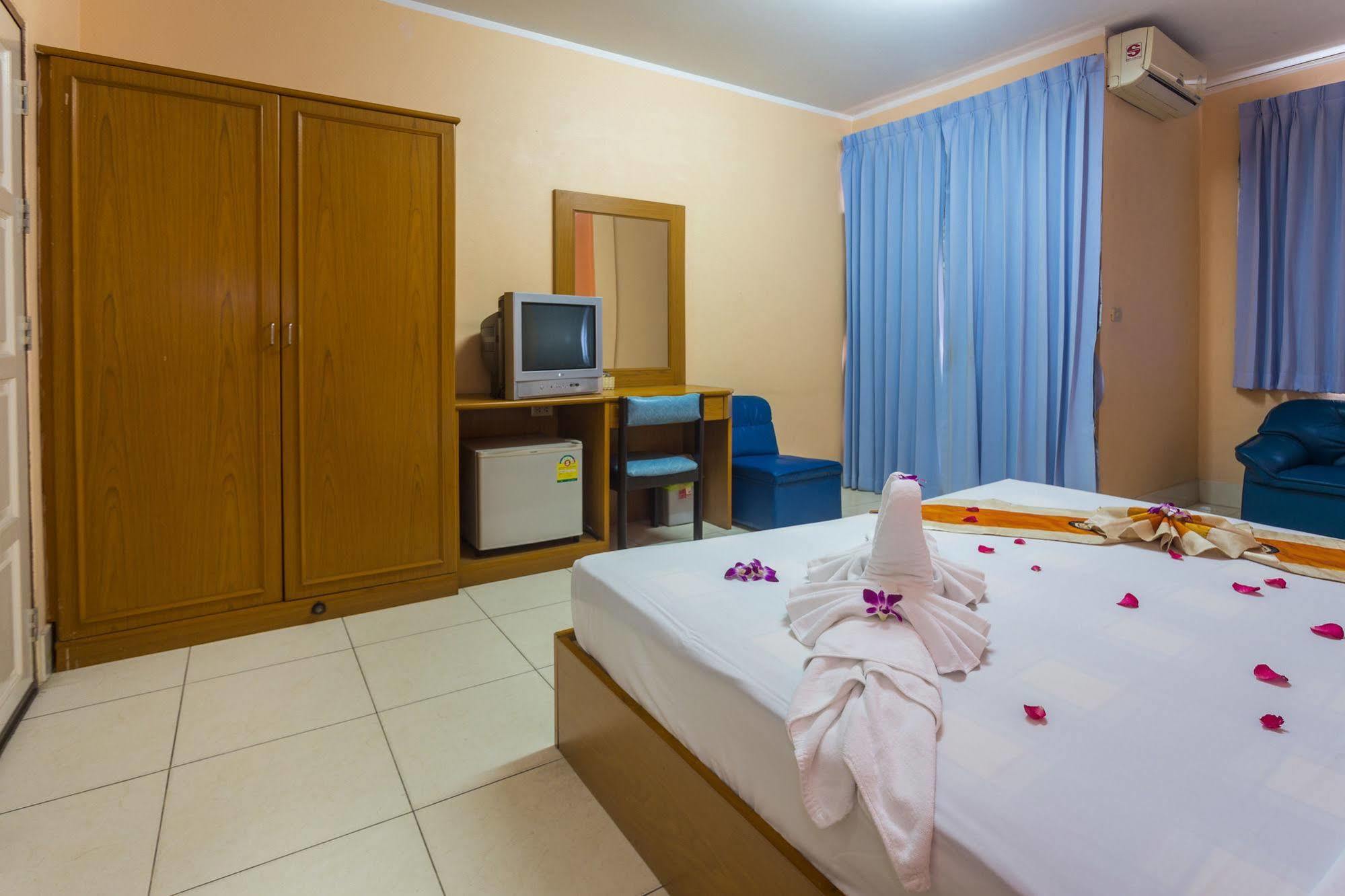 Guesthouse Belvedere Patong Exteriör bild